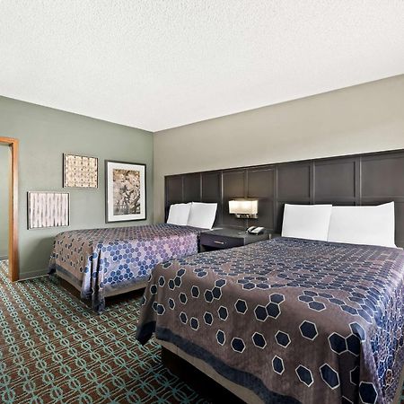 Knights Inn Montgomeryville Exterior photo