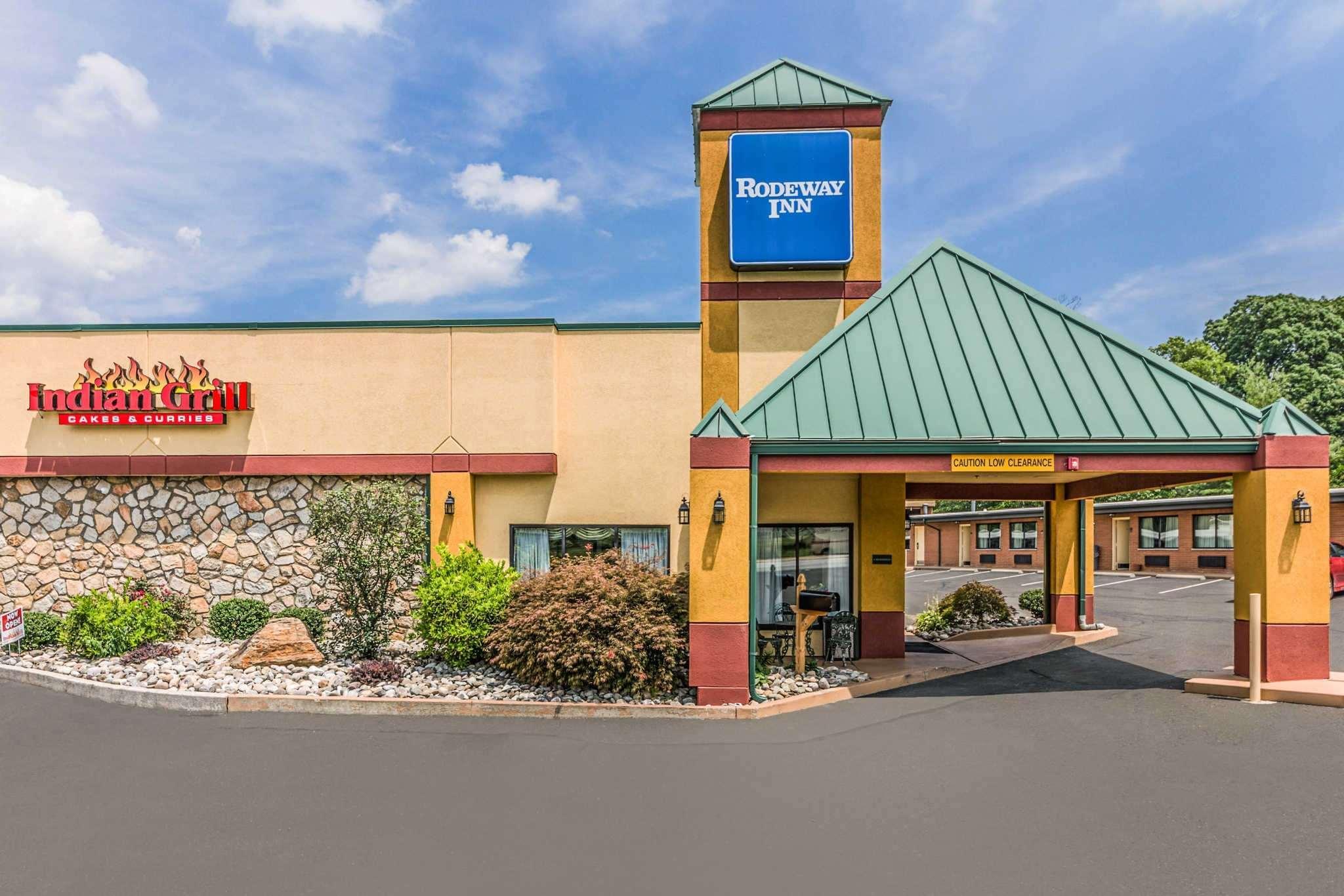 Knights Inn Montgomeryville Exterior photo