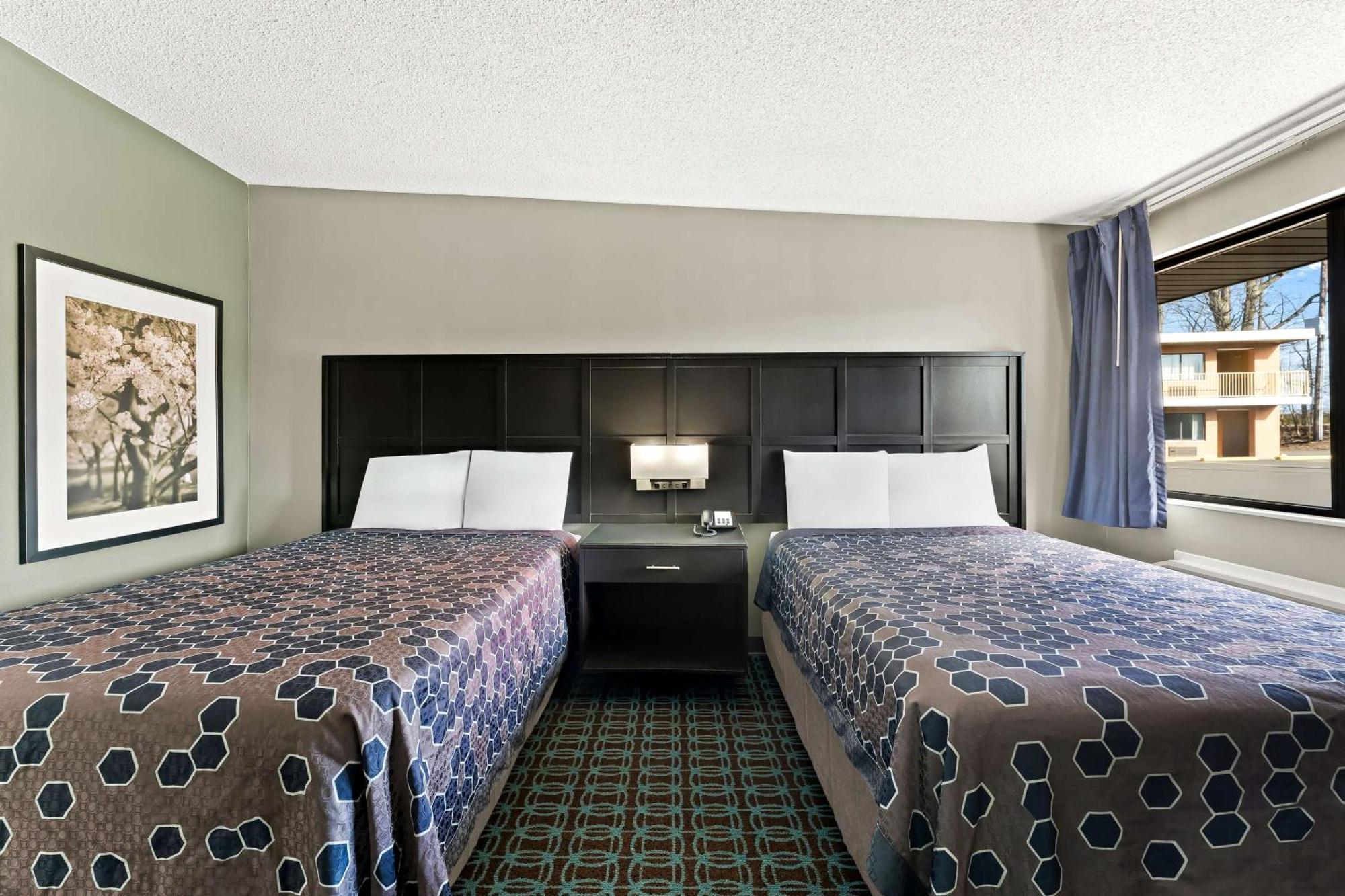 Knights Inn Montgomeryville Exterior photo