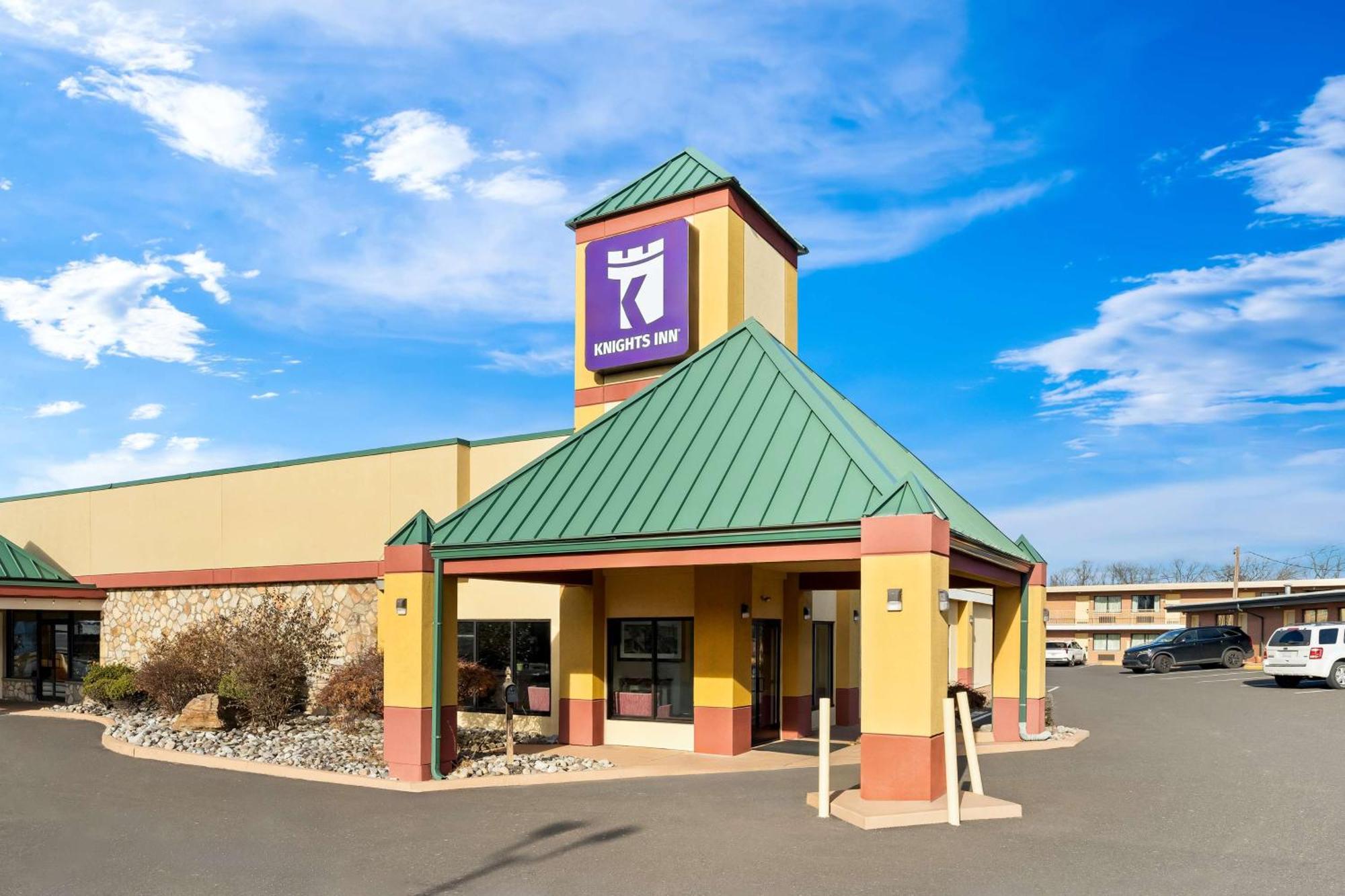 Knights Inn Montgomeryville Exterior photo