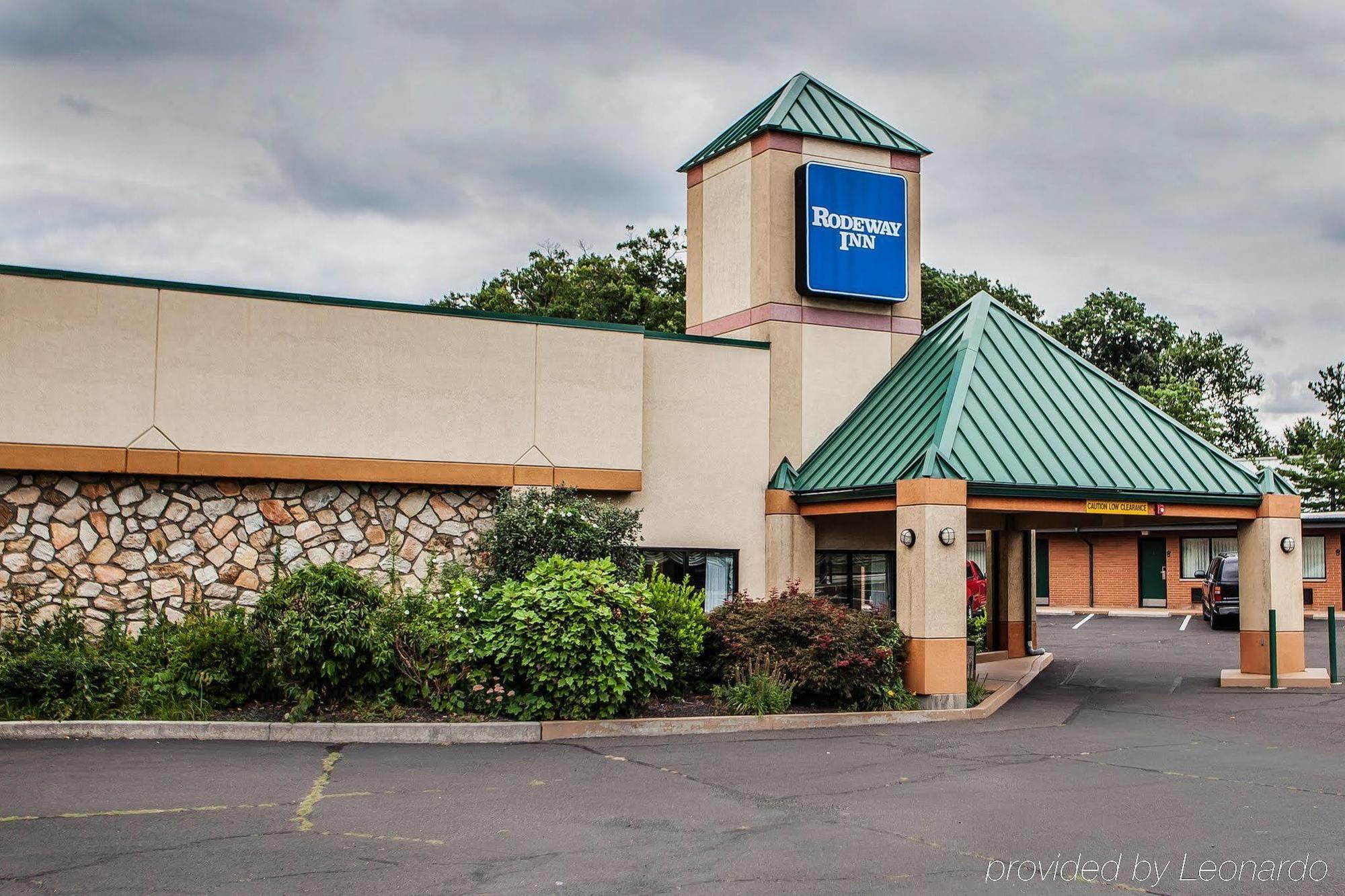 Knights Inn Montgomeryville Exterior photo